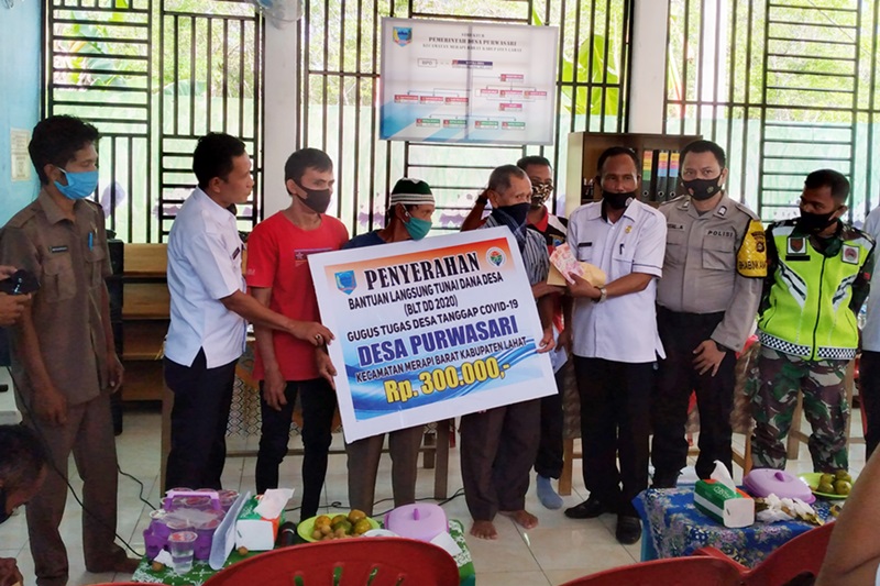 PENYERAHAN BLT TAHAP IV DAN V DESA PURWASARI